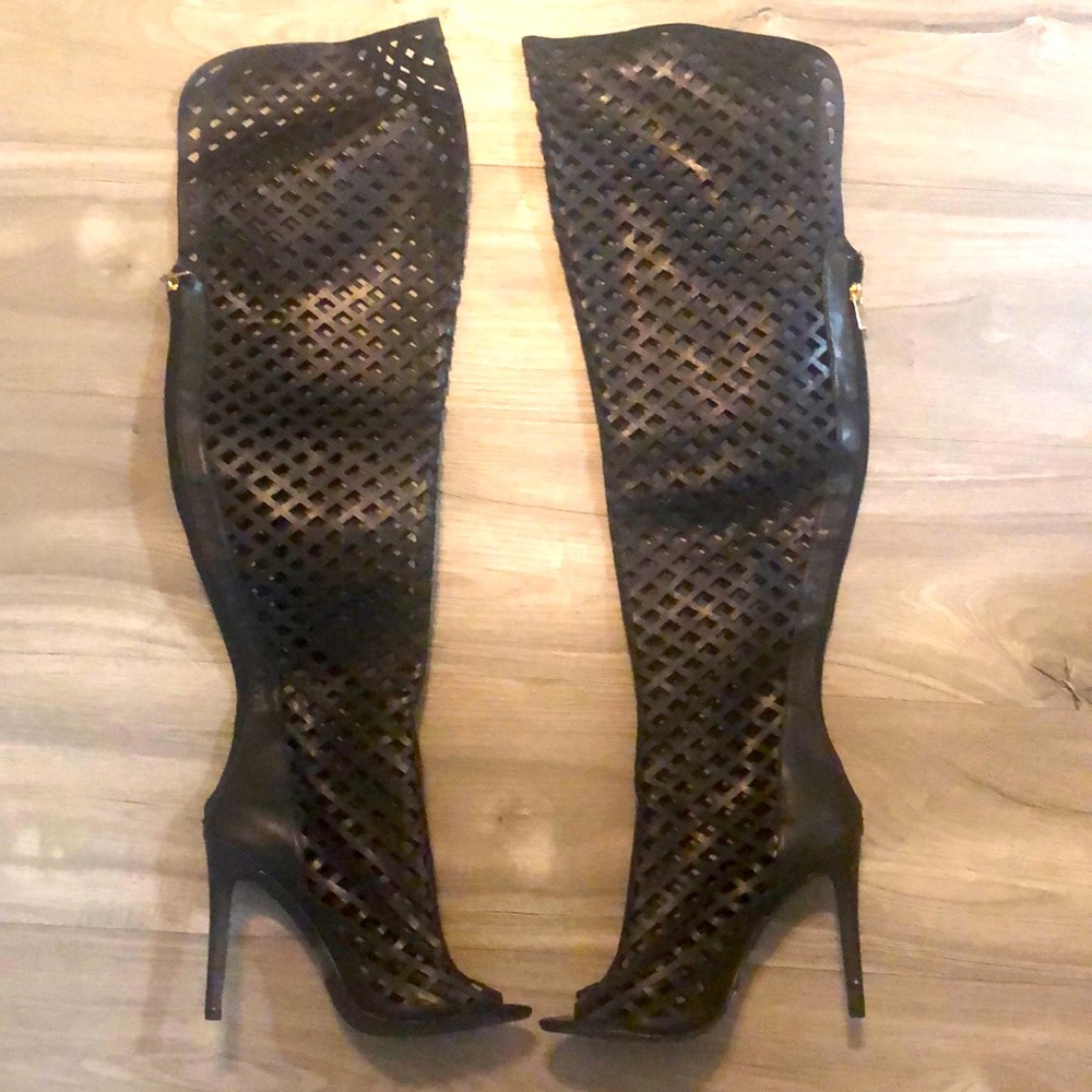 COPY - JustFab black knee high leather boots !